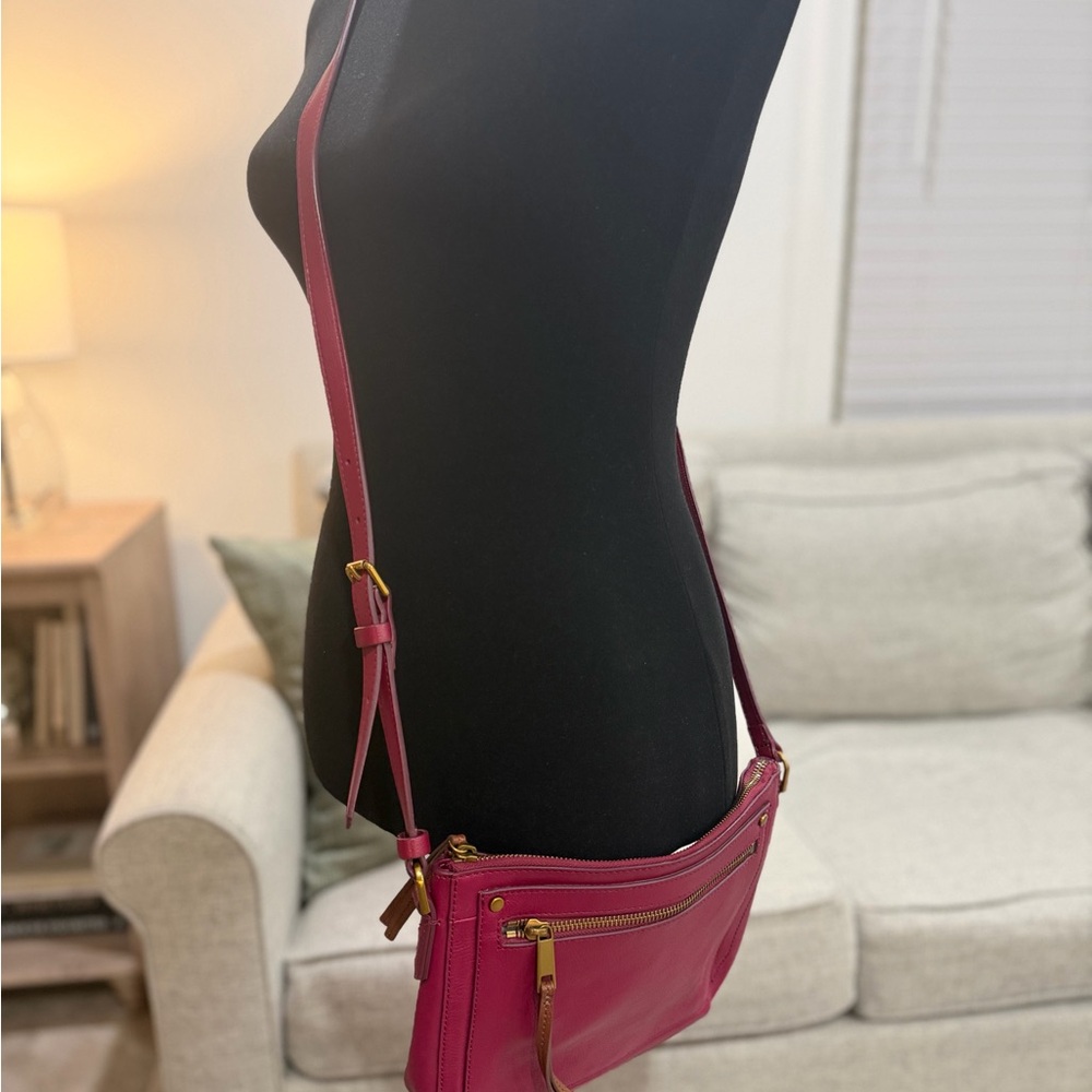 Fossil Farrah Pink Leather Crossbody Bag - Picture 3 of 10